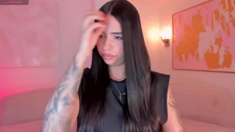 Snapshot of mariaherrera_ chatting on 06/26/26, 11:31 MARIA HERRERA online show from 06/26/26, 11:31