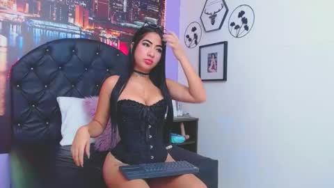 Snapshot of mariahlovato chatting on 02/05/26, 11:15 mariahlovato online show from 02/05/26, 11:15