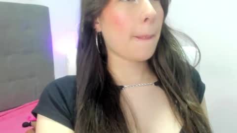 Snapshot of mariam_scott18 chatting on 05/15/26, 11:17 Mariam online show from 05/15/26, 11:17