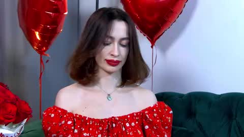 MariaMenson online show from 02/13/25, 10:54
