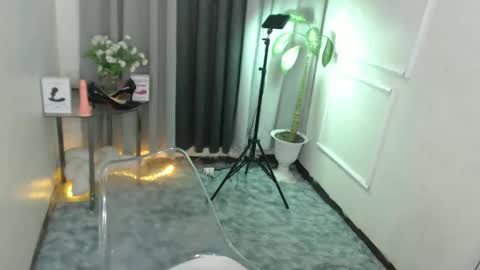 Snapshot of mariamercedesxxx chatting on 03/09/25, 04:05 maria online show from 03/09/25, 04:05