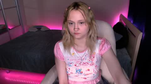 Maria online show from 01/18/25, 01:19