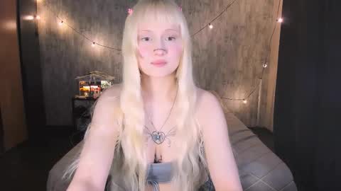 Maria online show from 11/30/25, 02:26