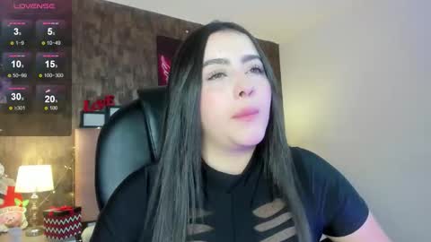 Snapshot of marian__stone chatting on 12/15/25, 07:07 Marian online show from 12/15/25, 07:07