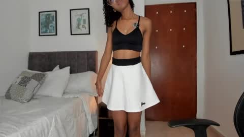 Mariana online show from 04/23/26, 08:00