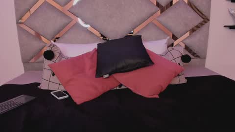 Marian online show from 02/07/25, 02:50