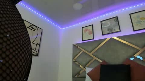 Marian online show from 03/04/25, 02:38