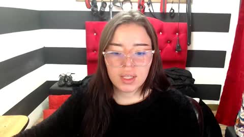 Marian online show from 03/11/25, 03:05