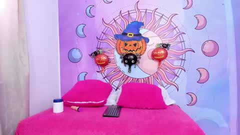 mariana_16_ online show from 10/27/25, 07:18