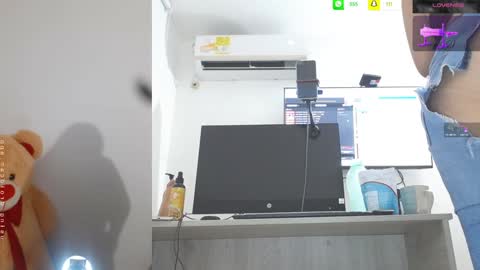 Snapshot of mariana_1_ chatting on 02/08/25, 07:15 Mariana online show from 02/08/25, 07:15