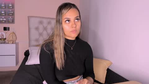 Mariana Roe online show from 12/10/24, 03:52