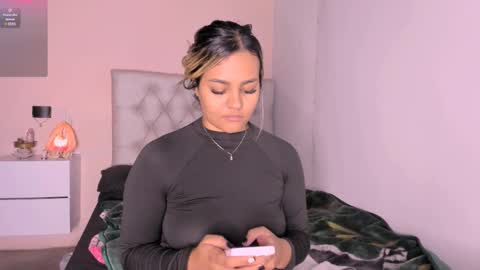 Mariana Roe online show from 02/18/25, 08:59