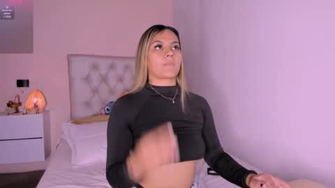 Mariana Roe online show from 02/28/25, 06:32