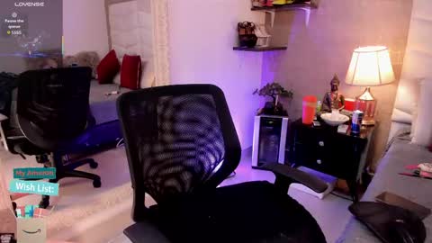 Snapshot of mariana_c chatting on 04/29/26, 05:30 Mar y online show from 04/29/26, 05:30