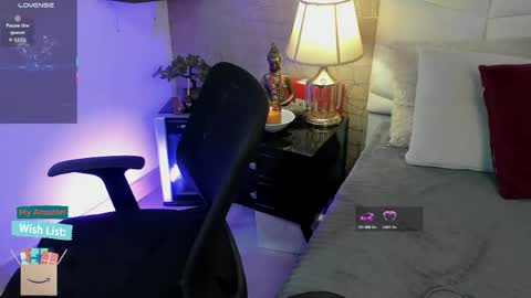 Snapshot of mariana_c chatting on 05/13/26, 02:47 Mar y online show from 05/13/26, 02:47