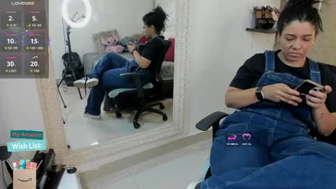 Snapshot of mariana_c chatting on 05/25/26, 02:56 Mar y online show from 05/25/26, 02:56