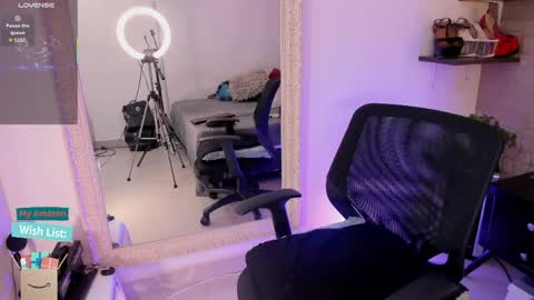Snapshot of mariana_c chatting on 05/30/26, 01:41 Mar y online show from 05/30/26, 01:41