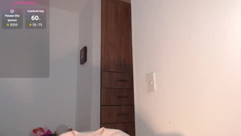 Mariana online show from 11/26/25, 10:55