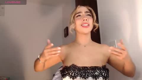 Mariana online show from 07/20/26, 02:15