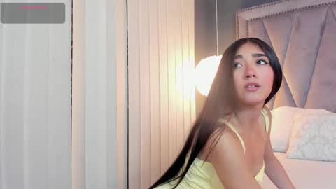 Snapshot of mariana_kalo chatting on 10/15/25, 11:21 Mariana online show from 10/15/25, 11:21