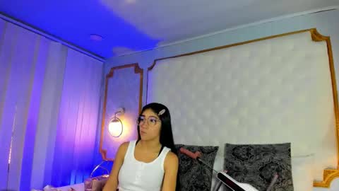 Snapshot of mariana_kalo chatting on 01/12/26, 11:04 Mariana online show from 01/12/26, 11:04