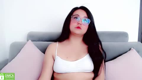 Snapshot of mariana_kato chatting on 12/12/24, 07:59 Ana online show from 12/12/24, 07:59