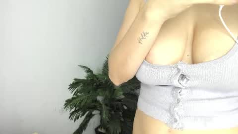 Mariana online show from 04/30/26, 03:35