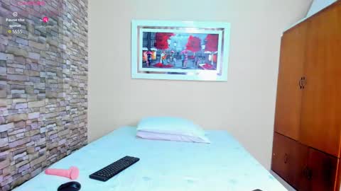 mariana mauricio online show from 02/09/25, 02:06