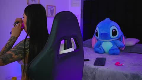 Mariana  online show from 04/09/26, 11:37