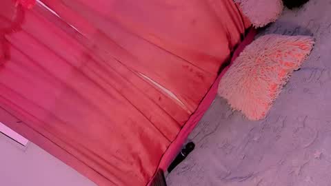 Mariana online show from 11/21/25, 12:15