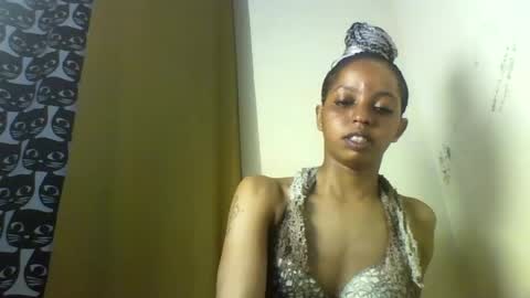 Mariana online show from 07/26/26, 01:03