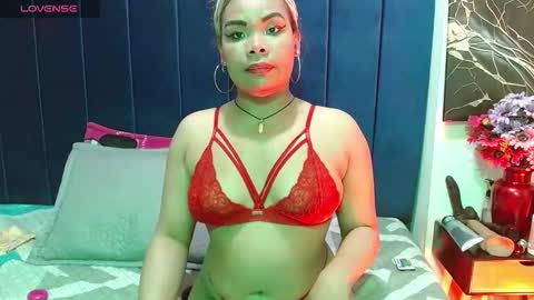 mariana_star1 online show from 11/08/25, 04:56