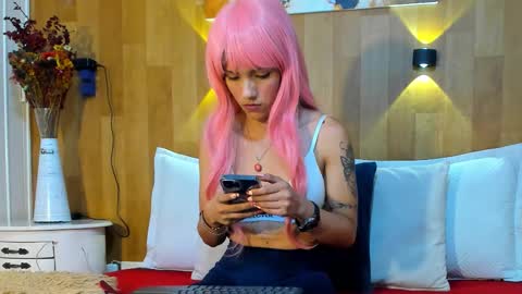 Mariana Angel online show from 12/17/25, 07:09