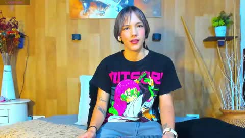 Snapshot of marianaa90 chatting on 05/09/26, 11:48 Mariana Angel online show from 05/09/26, 11:48