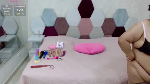 mariana online show from 04/18/26, 05:28