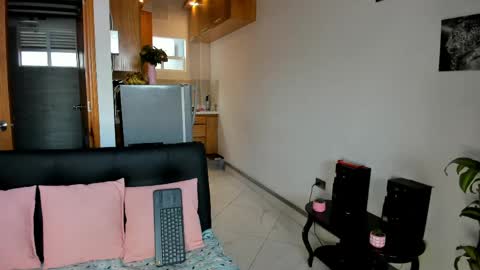 Mariana online show from 04/15/26, 12:45