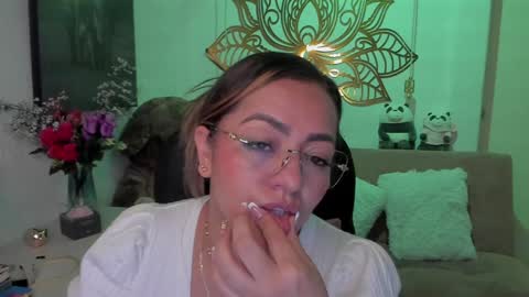 Mariana Lopez online show from 02/07/25, 09:05