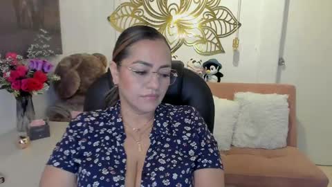 Mariana Lopez online show from 02/18/25, 03:31