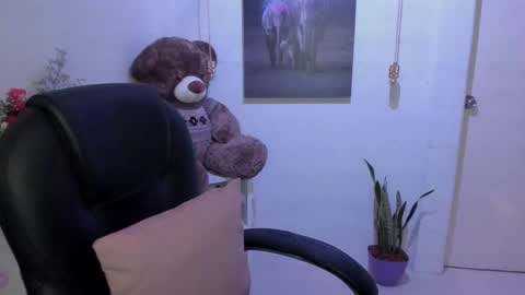 Mariana Lopez online show from 03/02/25, 07:10