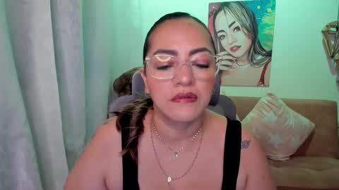 Mariana Lopez online show from 10/16/25, 01:06