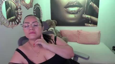 Mariana Lopez online show from 06/30/26, 12:06