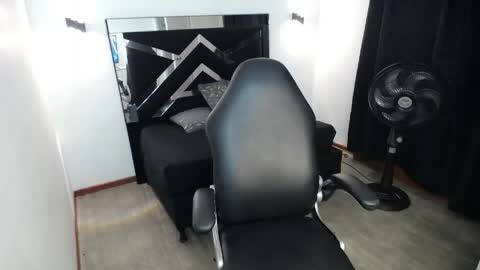 Mariana online show from 04/22/26, 08:50