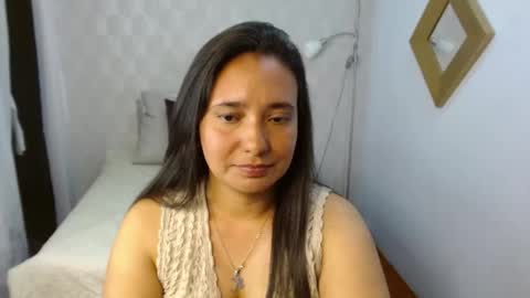 Snapshot of marianasantana_ chatting on 02/02/26, 09:57 Im Mariana online show from 02/02/26, 09:57