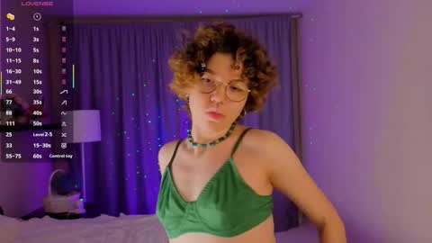 Mariana online show from 11/29/25, 06:11