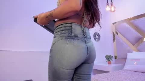 Marianee Rousse  online show from 10/12/25, 10:31