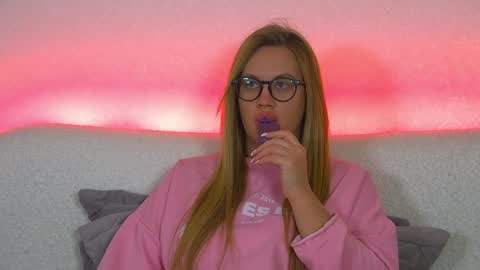 Snapshot of marianeumann chatting on 01/26/25, 04:51 Maria online show from 01/26/25, 04:51