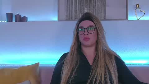 Snapshot of marianeumann chatting on 01/31/25, 07:08 Maria online show from 01/31/25, 07:08