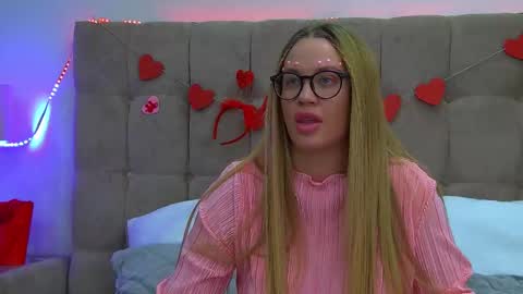 Snapshot of marianeumann chatting on 02/14/25, 07:33 Maria online show from 02/14/25, 07:33