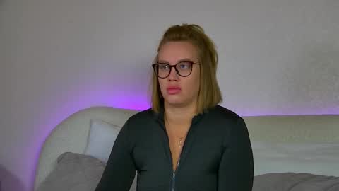 Snapshot of marianeumann chatting on 09/12/25, 06:02 Maria online show from 09/12/25, 06:02