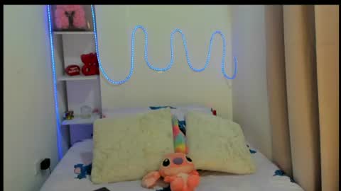 Snapshot of mariangel_3 chatting on 06/23/26, 01:14 Mariangel online show from 06/23/26, 01:14